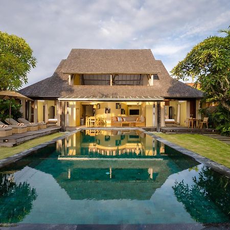 Space Villas Bali Seminyak  Luaran gambar